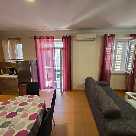 Luxury Tanja , Bacvice Σπλιτ